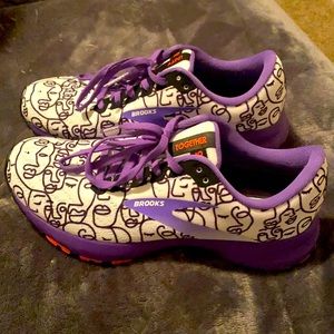 Brooks women’s 6.5